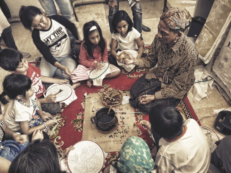 Educatia pentru diversitate: cum sa ii inveti pe copii sa aprecieze diferitele culturi