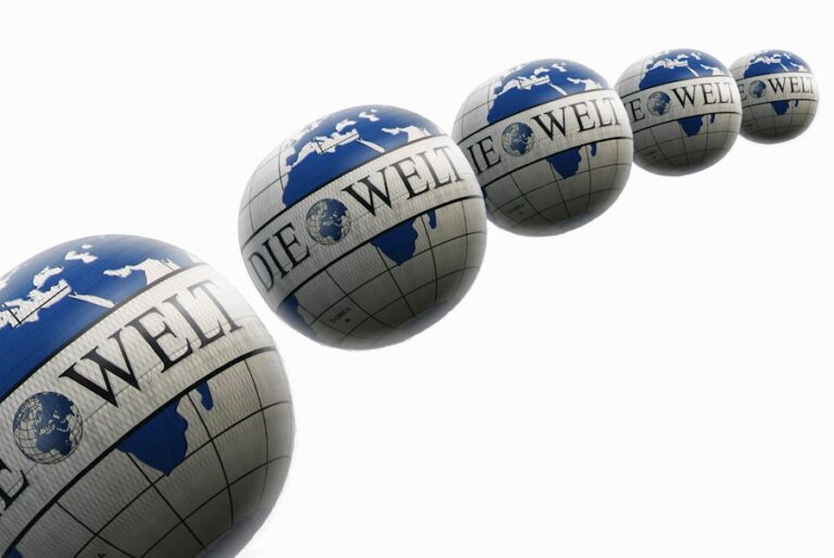 Cum sa iti construesti o strategie financiara solida in contextul economic global actual