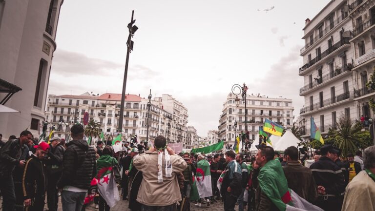 Cum sa urmarim evolutia politică interna si ce masuri pot ajuta la reducerea conflictelor