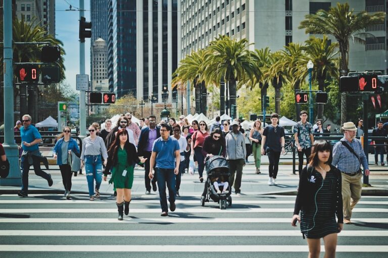 Cum sa ne pregatim pentru evolutia pietei muncii si cum sa ne adaptam carierele