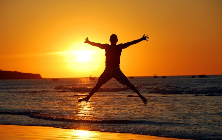 Cum sa iti creezi un stil de viata sanatos si echilibrat fara sacrificii majore