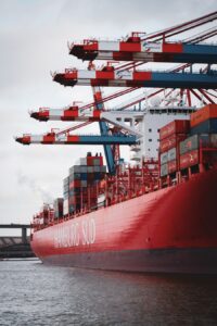 Photo "How international trade relations are evolving and what impact they have on the global market"