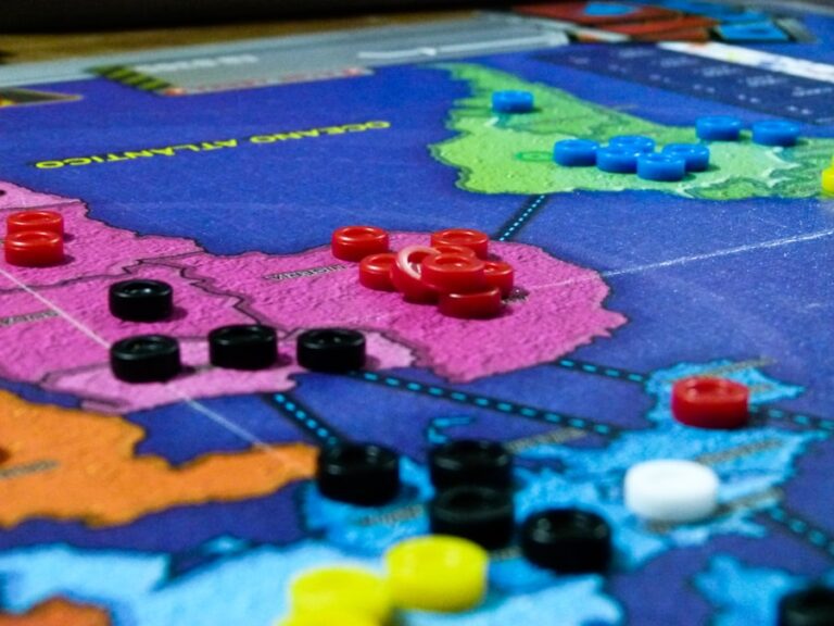 Cum sa intelegem contextul geopolitic global si ce inseamna pentru securitatea noastra