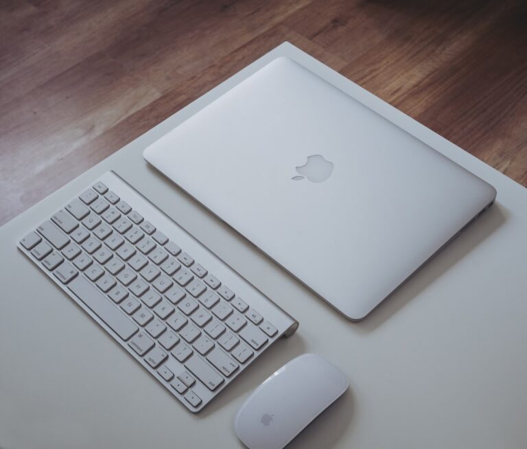 Cum să îți cureți laptopul azi pentru o viteză mai bună