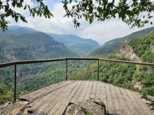 Ce poți vinde azi prin platformele de anunțuri pentru bani extra