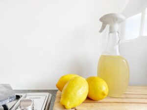 5 Trucuri de curățenie rapidă pe care să le aplici azi